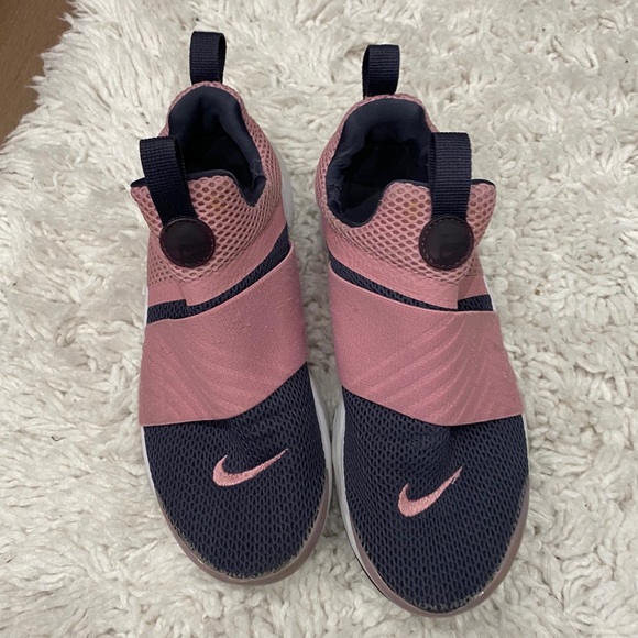 Nike Other - Nike sneakers! Size 5Y